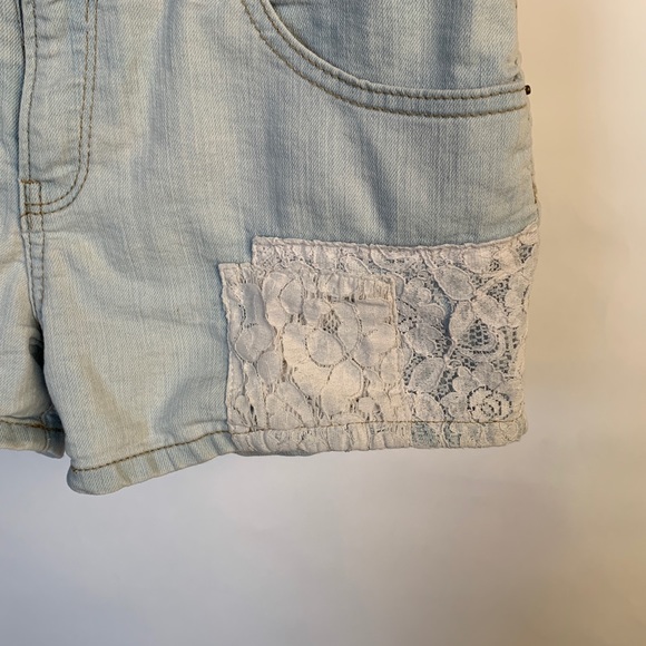 Lucky Brand 16 Girl's Riley Jean Shorts Lace - Picture 2 of 4
